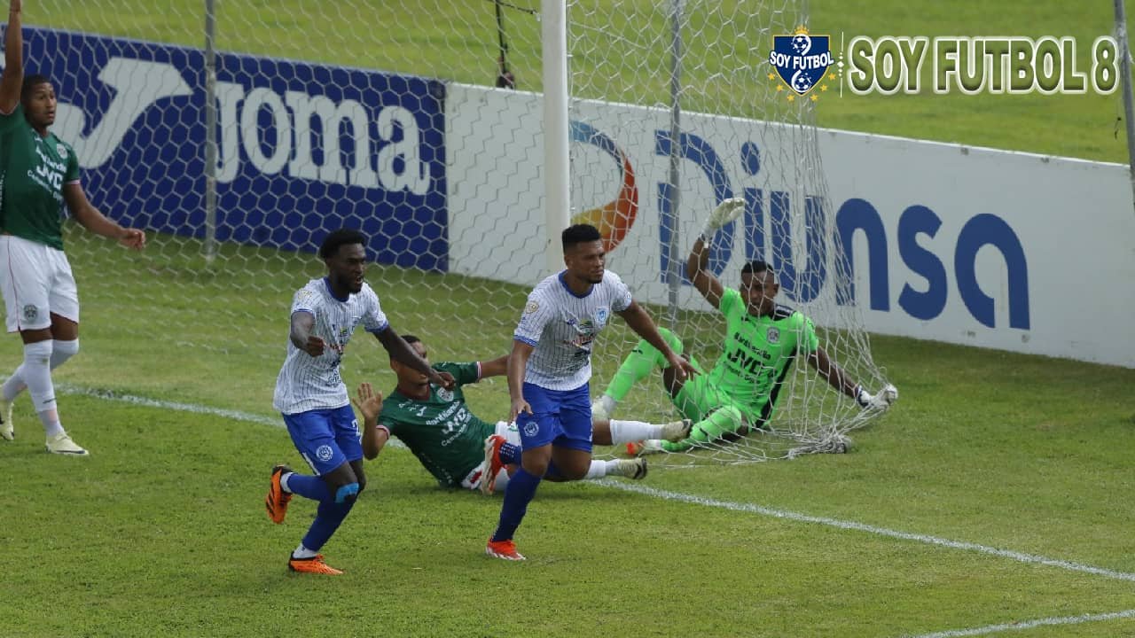 Rolando Blackburn se estrena como goleador Liga Nacional Hondura